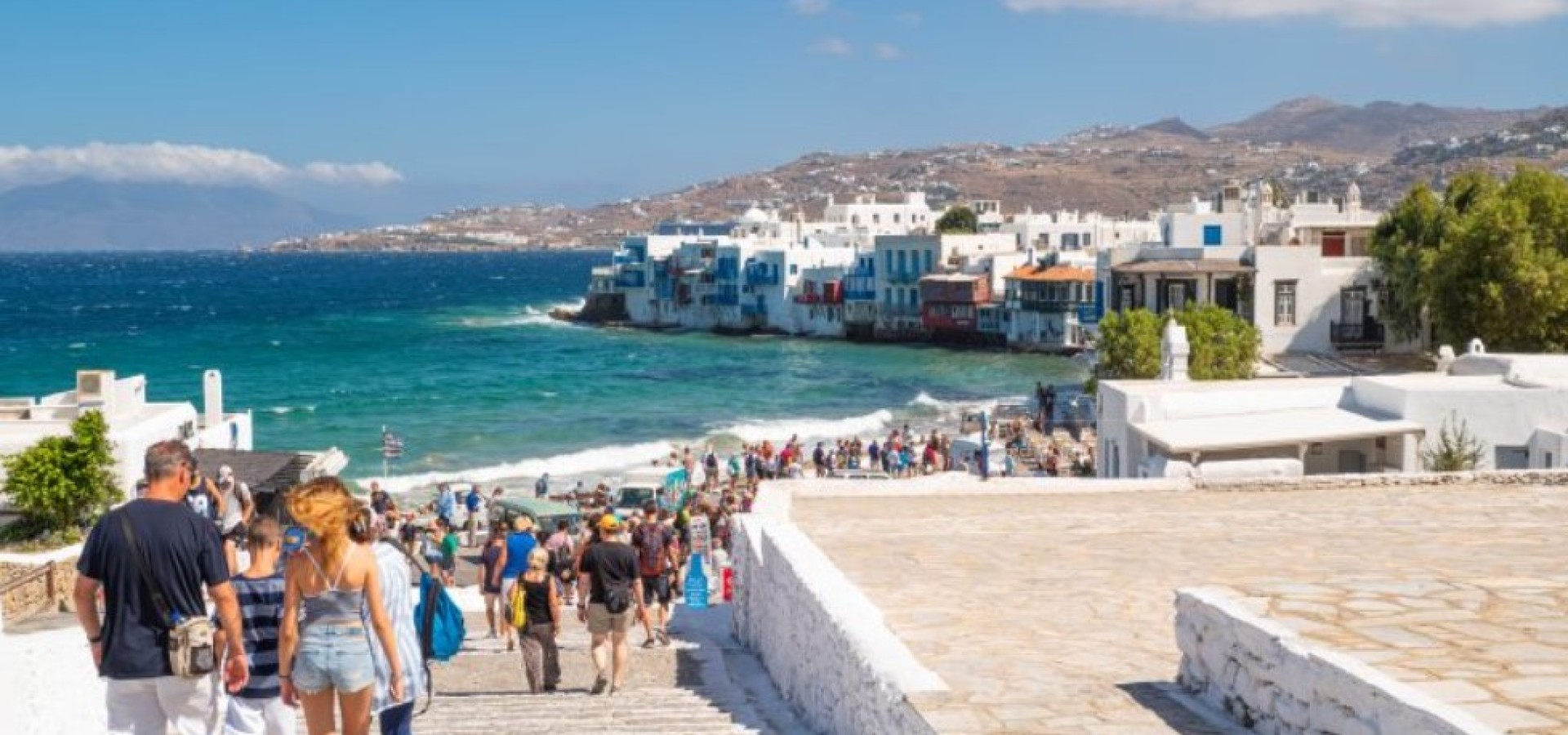 Περισσότεροι από 32 εκατ. τουρίστες επισκέφτηκαν την Ελλάδα το 2023 – Αύξηση κατά 15,7% στις εισπράξεις