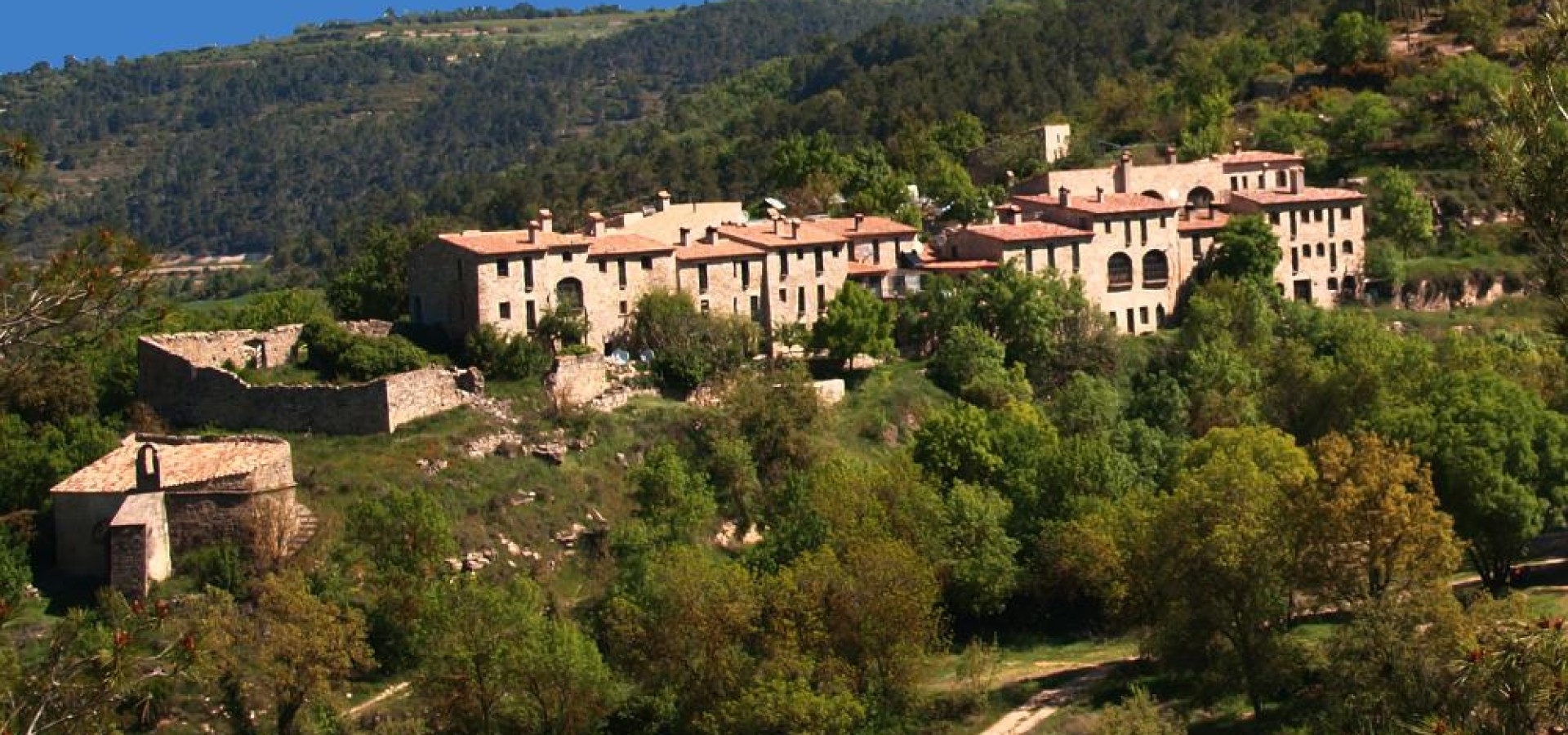 «Παράδεισος για γυμνιστές» – Ελ Φονόλ, εκεί που για να μπεις πρέπει να πληρώσεις και να… γδυθείς